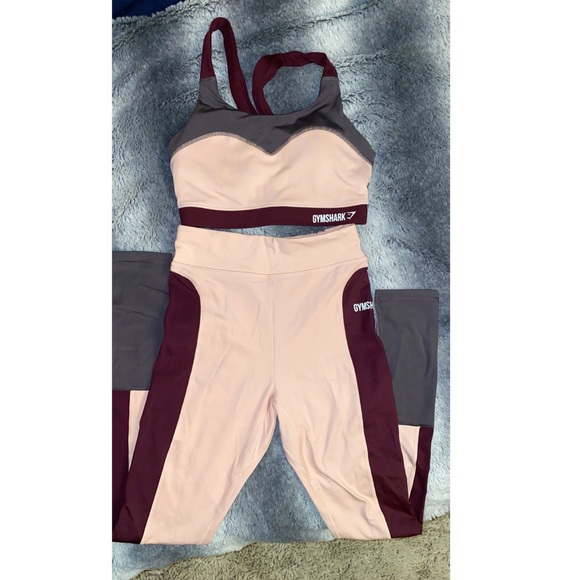 Gymshark Matching Set - Picture 1 of 2